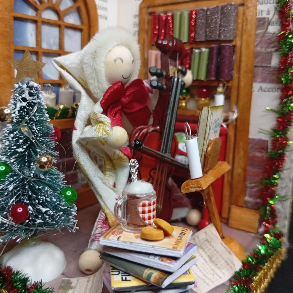 Lutin de Noël en booknook - image 3